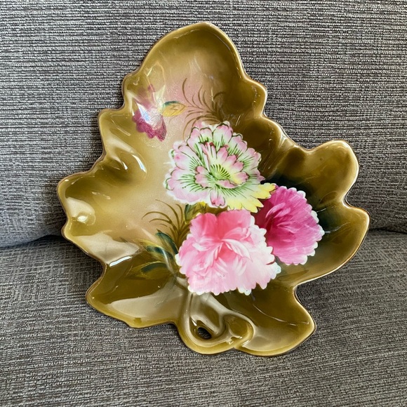 Vtg Porcelain Hand-Painted Olive Green Leaf Shaped Trinket Dish w/ Pink Flowers